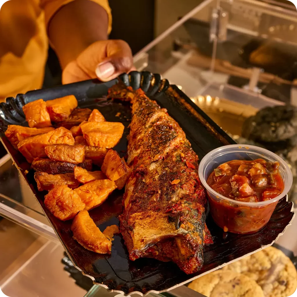 Marketing digital restaurant spécialités africaines Lyon - Photo poisson grillé