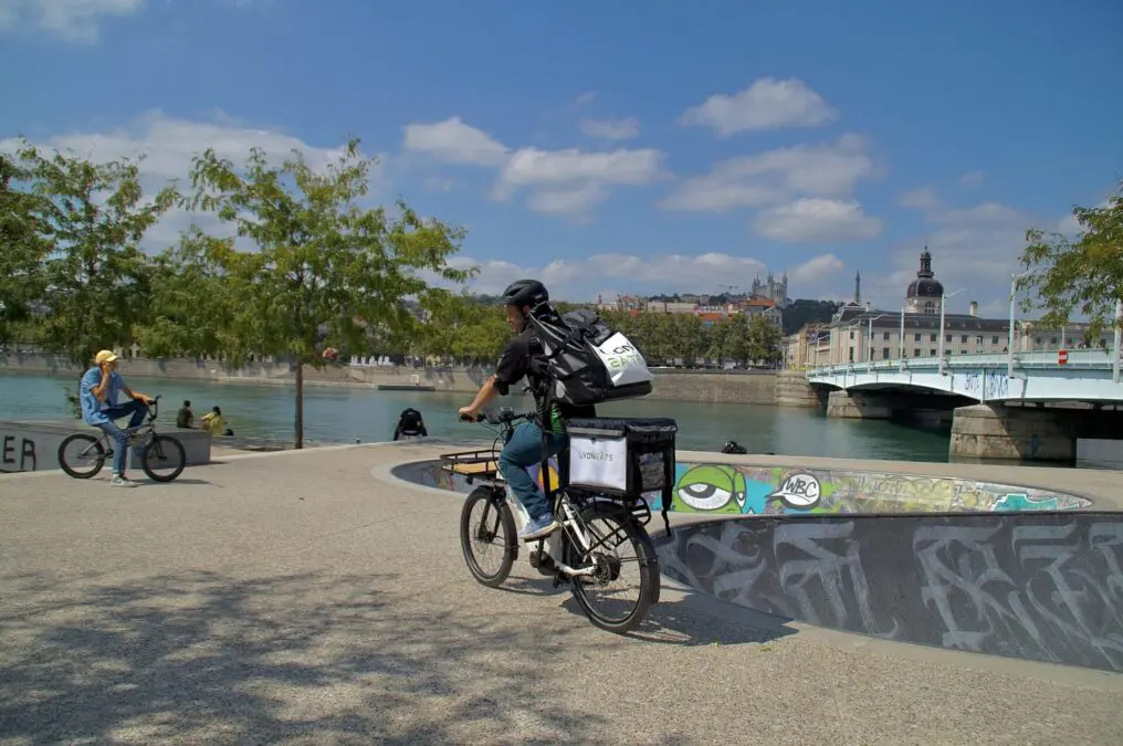 livreur lyon eats logicel commande en ligne